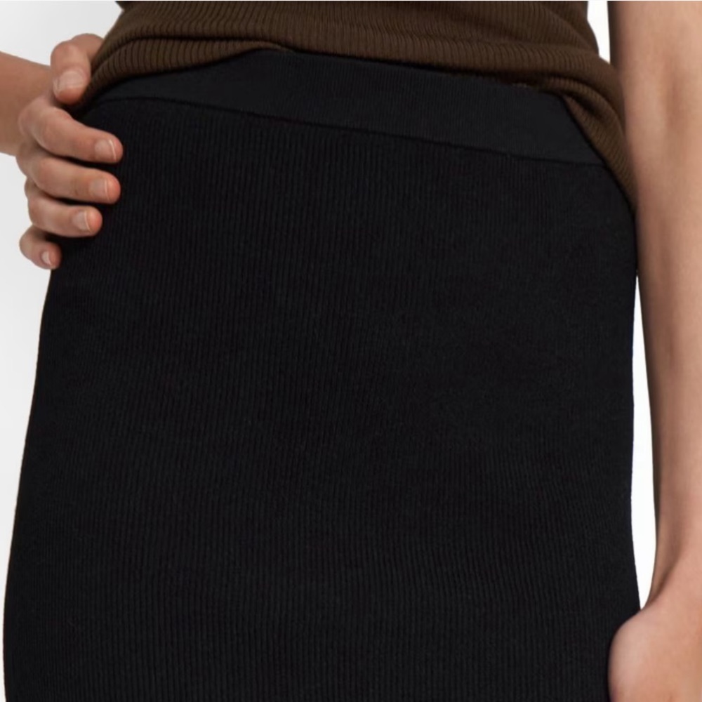 NWT Theory Compact Rib Straight Skirt - Picture 4 of 5